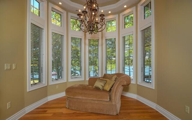 Champagne Taste 6 Bedroom House