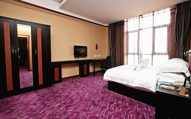 Maple Palace Hotel