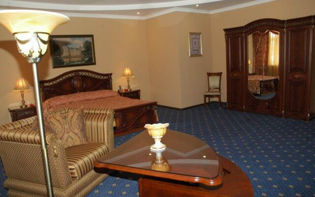 Grand Hotel