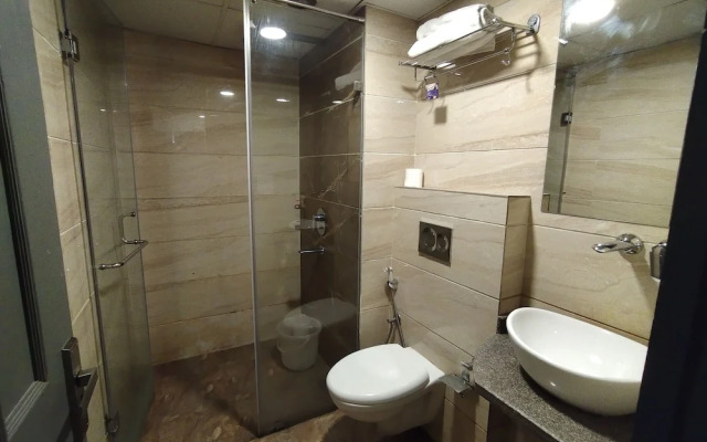 Saltstayz Express - Medicity (Near Medanta Hospital)