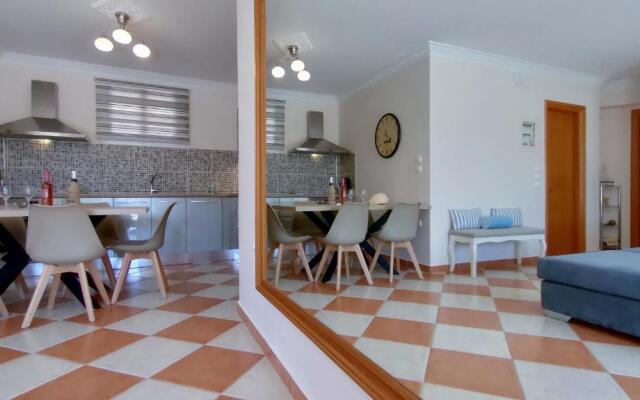 Blue Lagoon Luxury Apartment B2