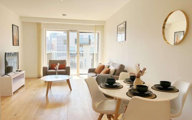 Apartment-newham-sleeps2-balcony-89ws