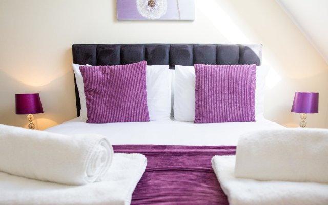 Velvet 2-bedroom Apartment Clock House - Hoddesdon