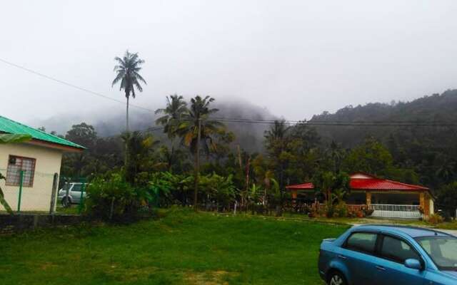 Lumut Cube Homestay Kontena