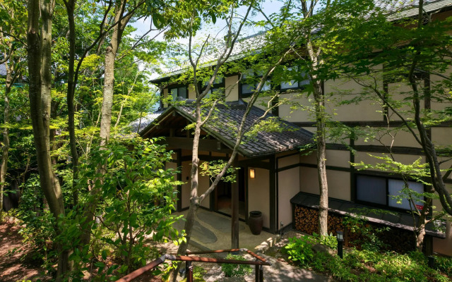 Yufuin Onsen Toshoan