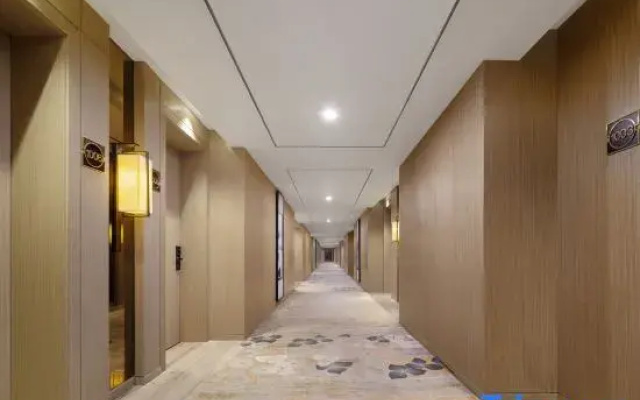 Fortune Sunshine Hotel
