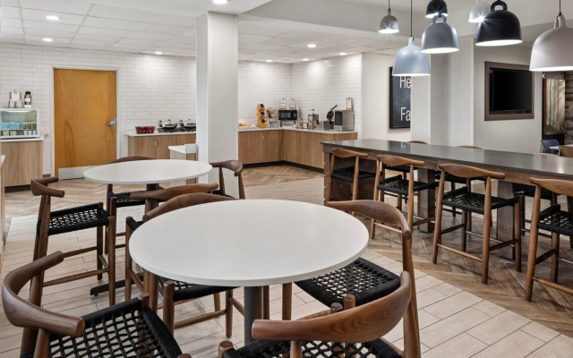 Fairfield Inn & Suites Columbus East