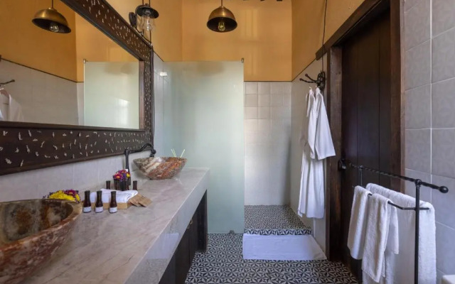 Suites Los Camilos - Adults Only