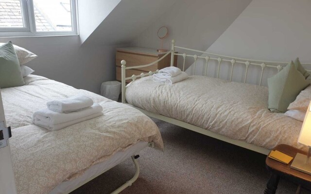 Sunset House - Whitby Townhouse Near the sea Sleeps 8