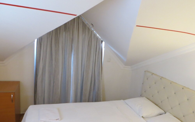 Stella Classic Apart