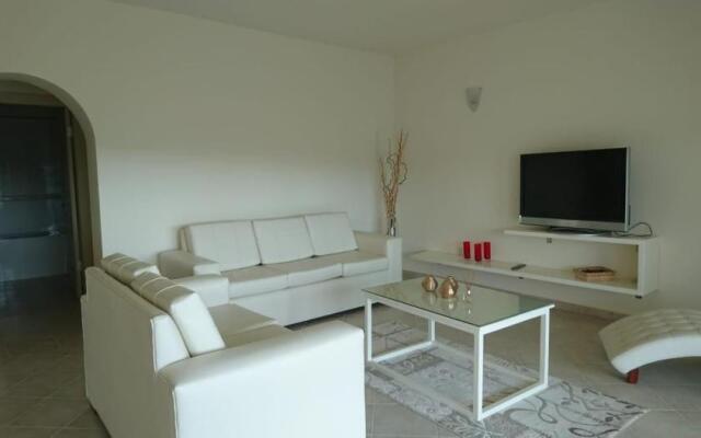 Impeccable 2 bed Penthouse