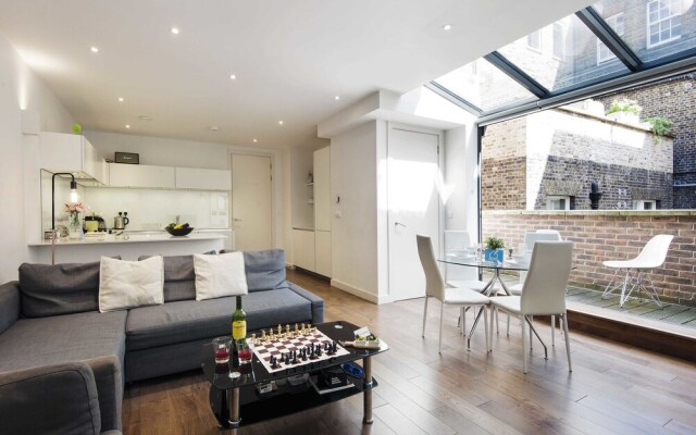 Bright Baker Street Apartment - AZS