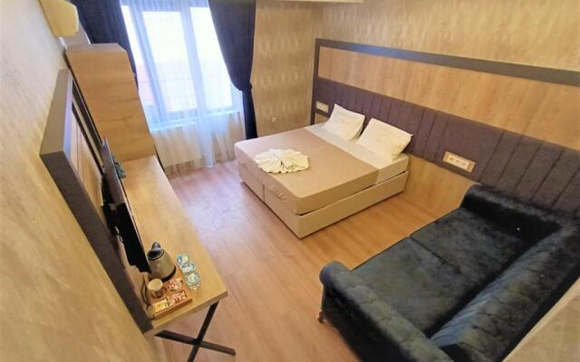 Avcilar Elit Hotel (29 Km Away From Istanbul)