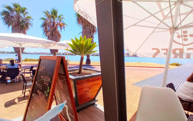 Oceanview Duplex shared Pool & Beach Sesimbra