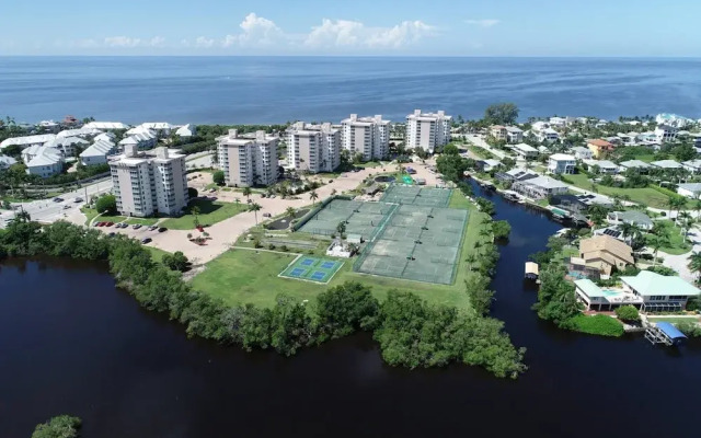Beach & Tennis 2202