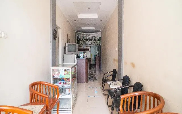 RedDoorz near Universitas Merdeka Malang 2