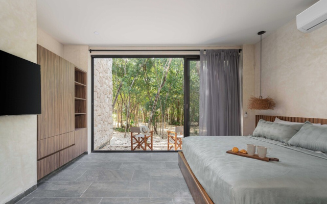 Twelve O’Clock Luxury Villas