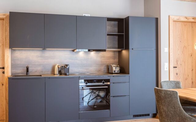 Modern Holiday Apartment With 2 Bedrooms in Fugen