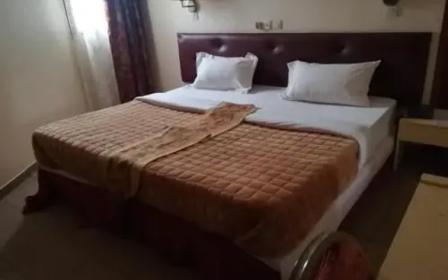 Hotel Clamantis