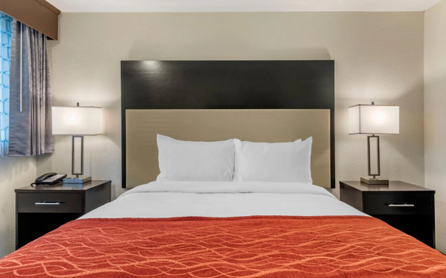 Comfort Inn & Suites Tigard near Washington Square