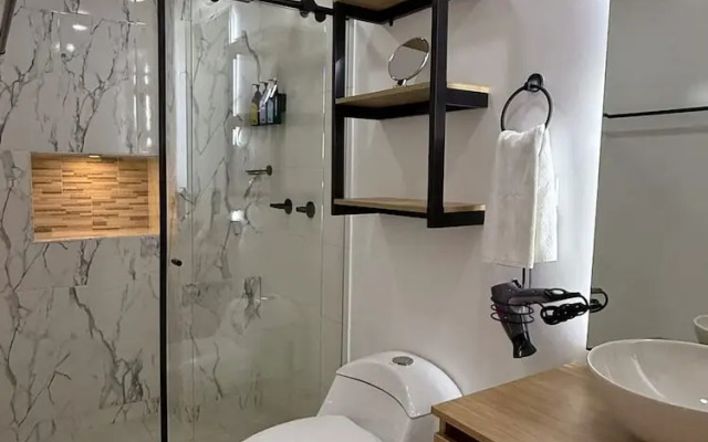 Lovely 1BR Apartment in Chic