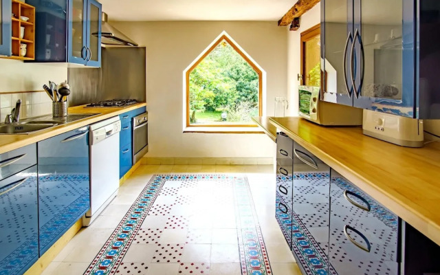 Villa With 4 Bedrooms in Saint-laurent-des-hommes, With Private Pool,