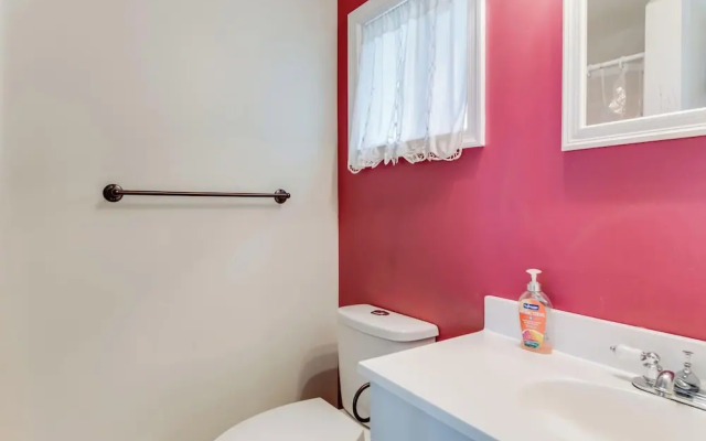 King Charles Avenue 1303