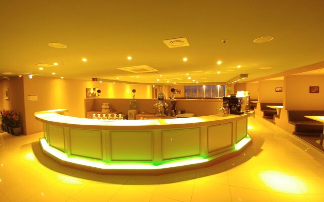 Gangneung Tourist Hotel