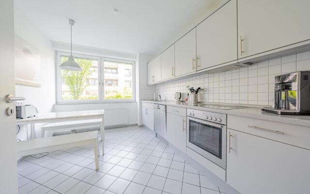 ID 7029 - Private Apartment