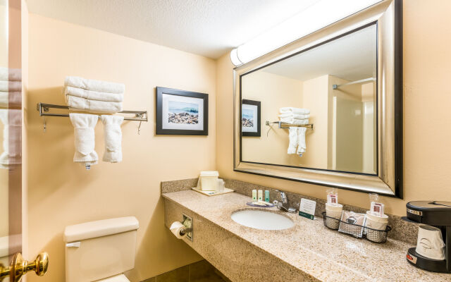 Comfort Suites Airport