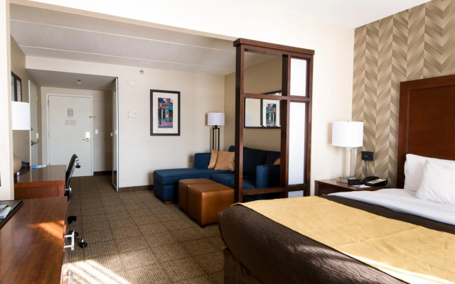 Comfort Inn & Suites Logan International Airport