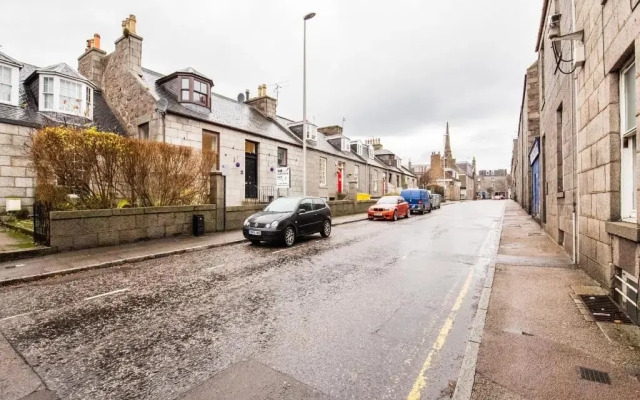 Lost Guest House - Aberdeen