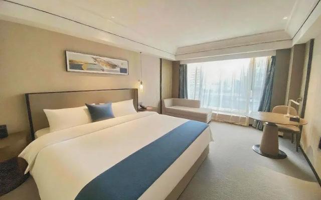 Mehood Lestie International  Linhexi Guangzhou East Railway Branch - Free Shuttle Bus to Canton Fair Complex During Canton Fair Period