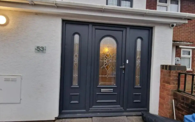 SnoozeDen Westmead – Windsor Castle & Legoland