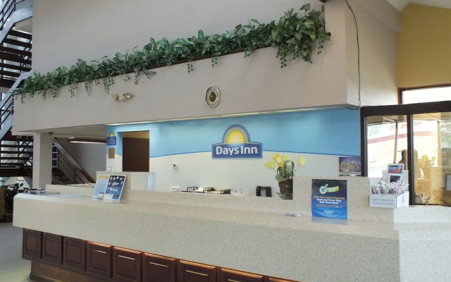 Days Inn & Suites Indianapolis, Castleton