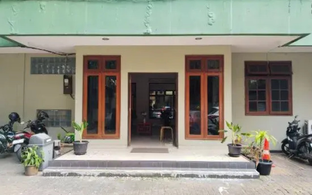 DeKuningan House