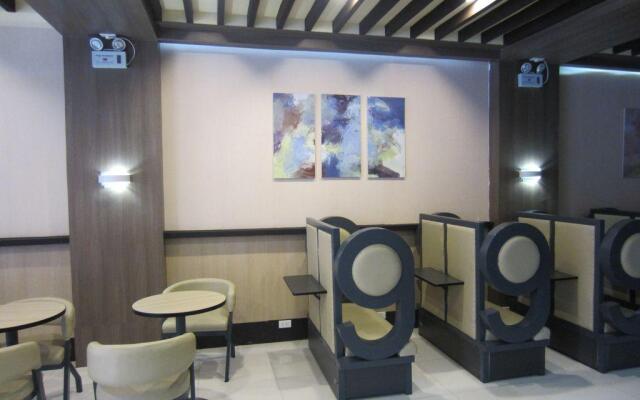Hotel 99 Quiapo Manila