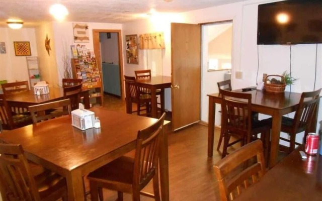 The Brookside Motel by Belvilla Keystone Near Mt.Rushmore