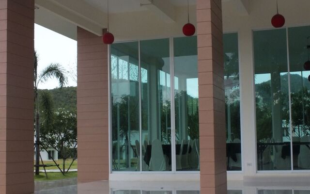 Worawee Resort & Spa