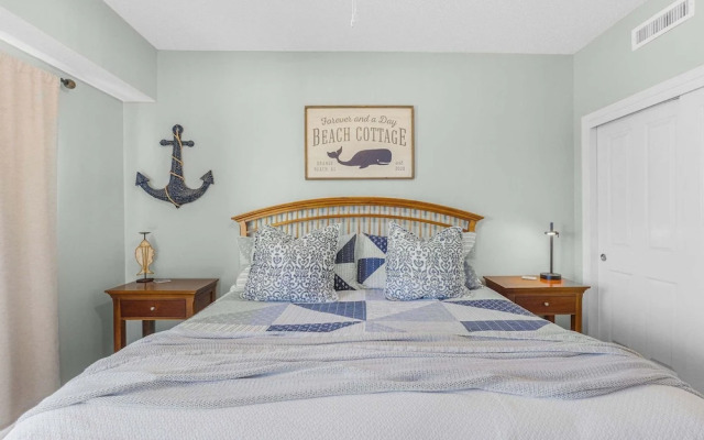 Palms 915- Premier Beachfront Condo