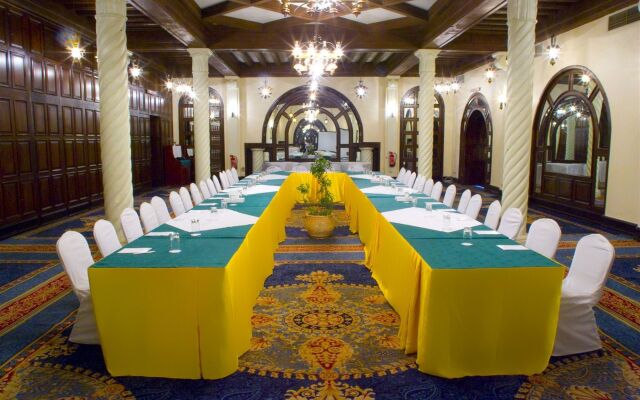 Helnan Auberge Hotel