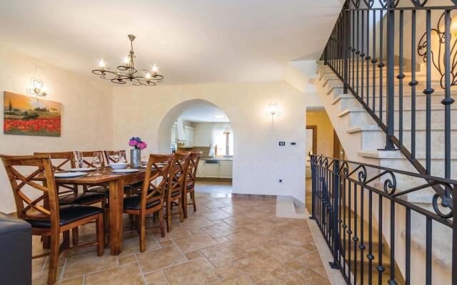 Awesome Home in Turcic With Wifi and 4 Bedrooms