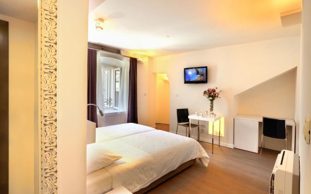 La Porta Luxury Rooms