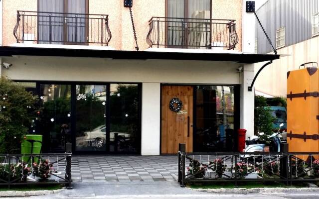 TK Happiness 168 B&B