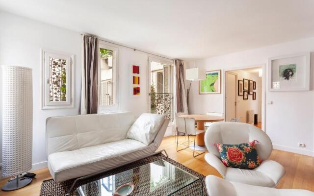 GuestReady - Spacious apartment in the heart of the Marais