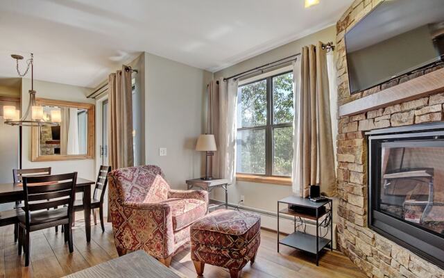 River Mtn Lodge E116C - Studio Condo by RedAwning