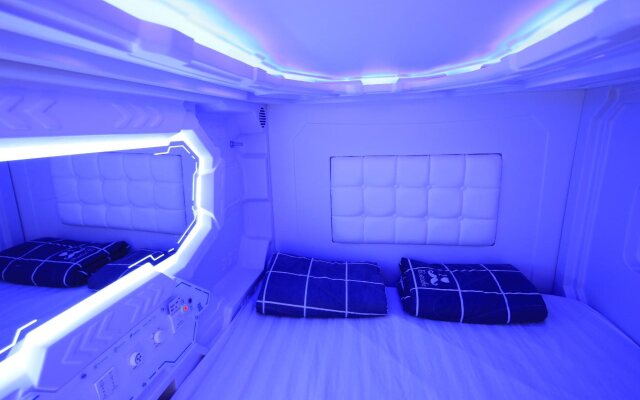 The Hive Singapore Hostel