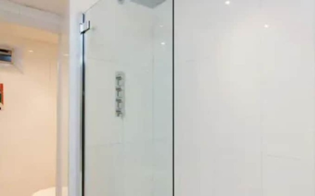 1 Bedroom House in Whitechapel