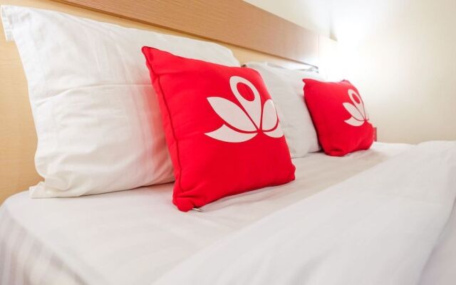 ZEN Rooms near Stasiun Kota Baru