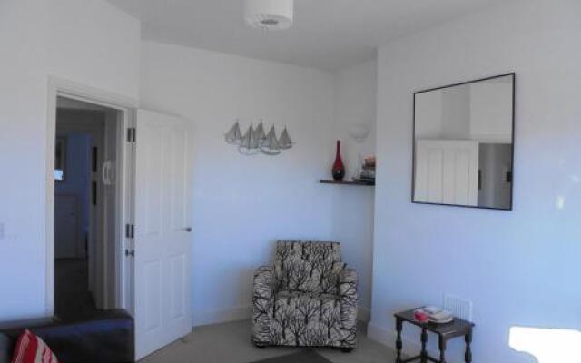 Seabreeze Apartment